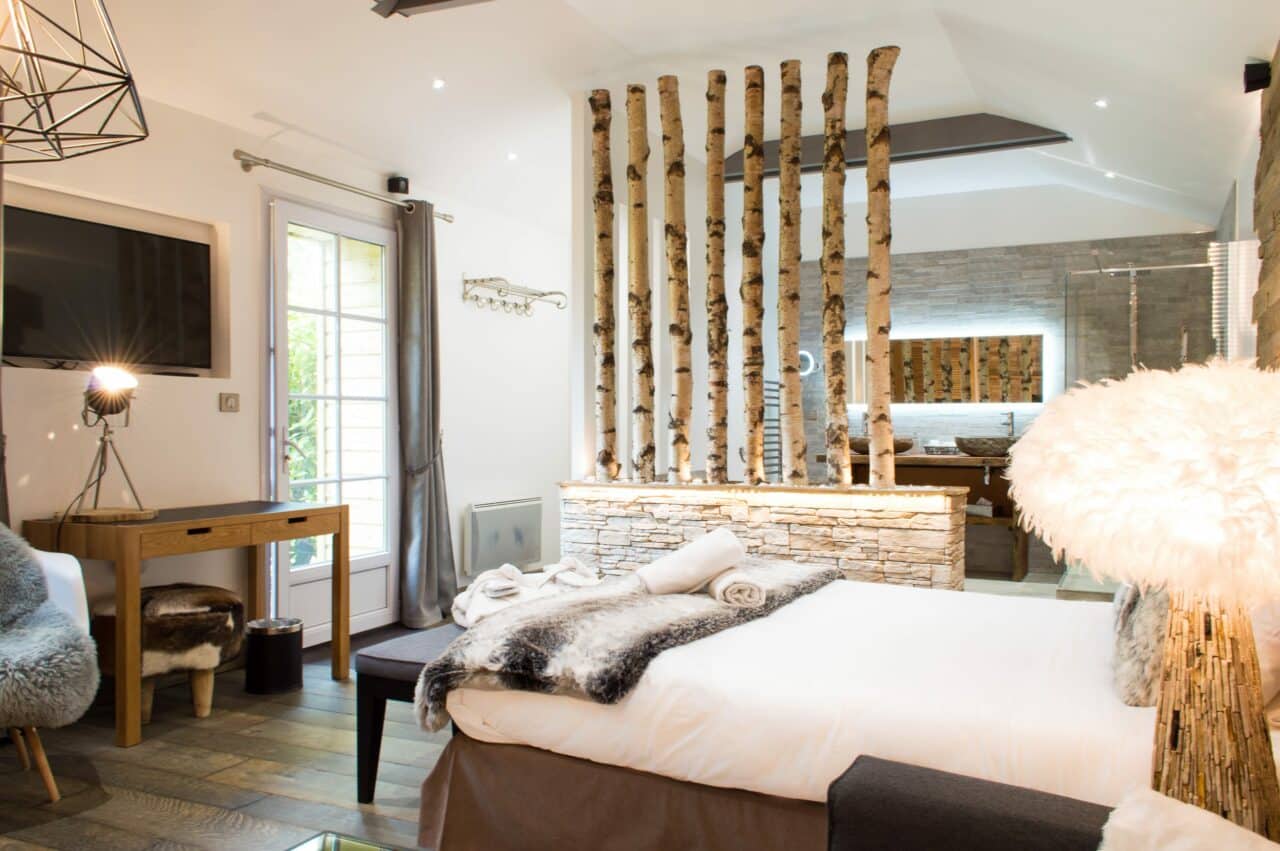 Week-end romantique dans une suite avec jacuzzi façon chalet