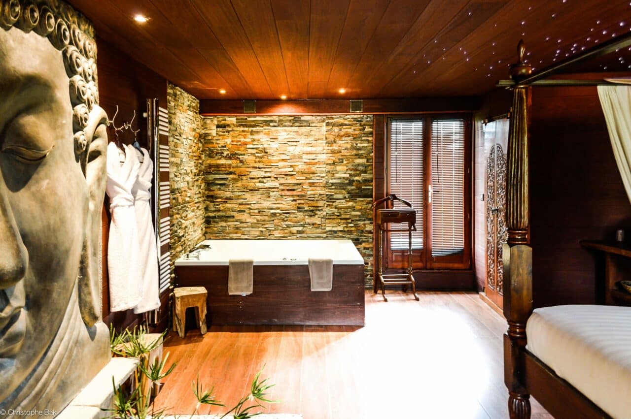 Suite avec jacuzzi pour un week-end romantique proche de Paris
